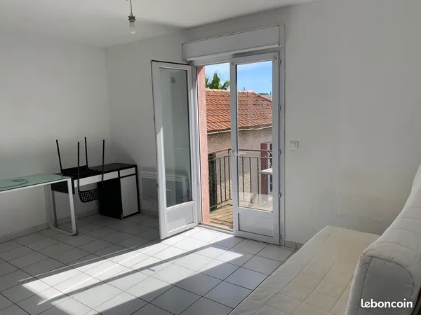 Studio 21m2 + balcon - hôpitaux-facs 
