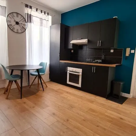 Studio de 26m² Doutre avec cour privée 