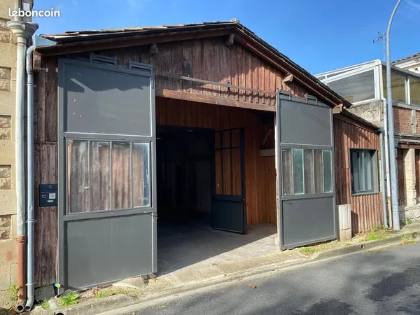 Local 333 m² Bazas 