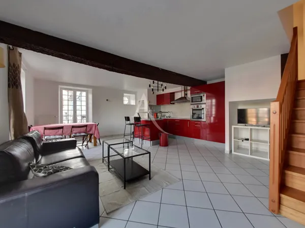 Superbe duplex 3 chambres meublé avec vue sur l'Yonne 