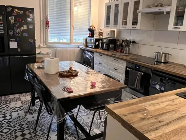 Appartement 4 pièces 79 m² 
