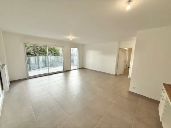 3 pièces au 1er étage avec extérieur 
