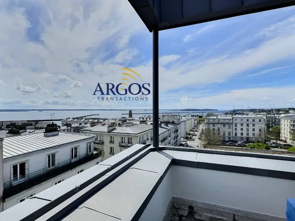 Appartement 6 pièces 221 m² 