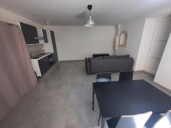 Studio 1 pièce 35 m² 