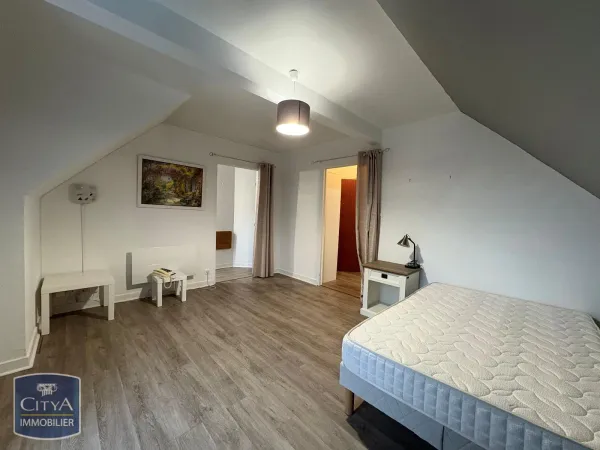 Studio 1 pièce 25 m² 