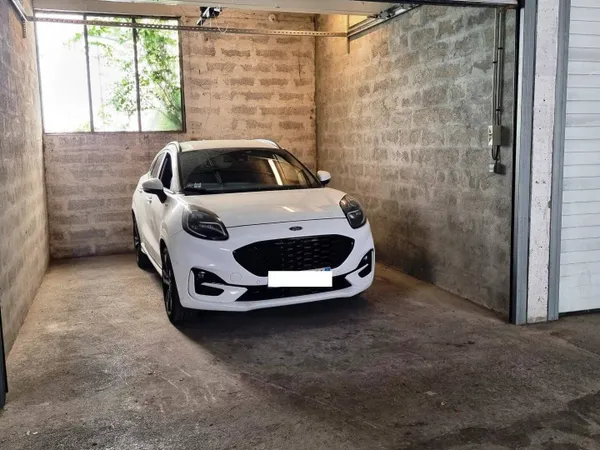 Parking 25 m² 
