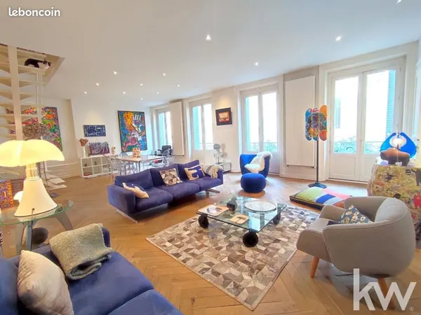 Appartement 6 pièces 215 m² 