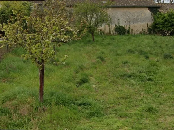Terrain 750 m² 