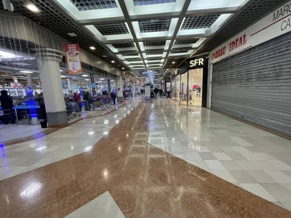 Local commercial 14 m² 