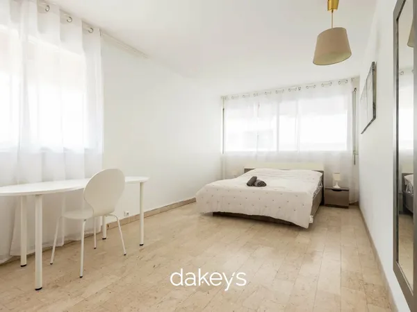 À VENDRE - Bureaux / Locaux professionnels - 160 m² - Rue Pascal - RDC - Accès PMR 