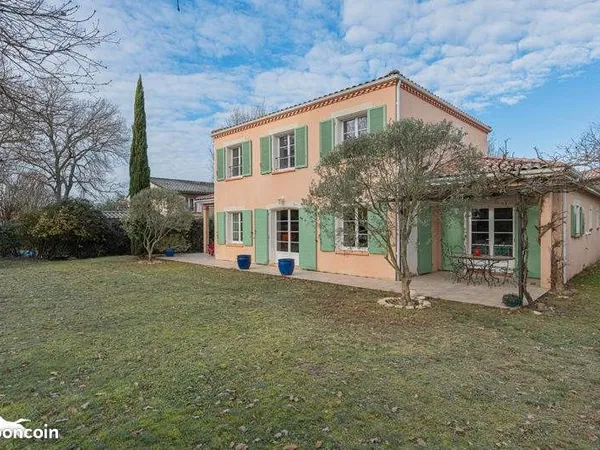Maison 6 pièces 185 m² 