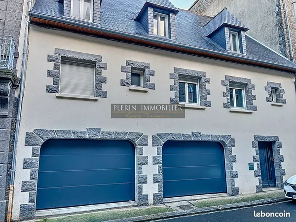 Maison 9 pièces 240 m² 