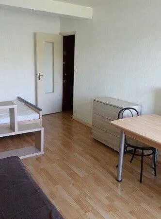 Studio 1 pièce 25 m² 