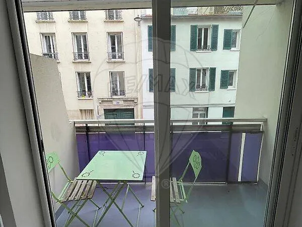 Studio 1 pièce 16 m² 