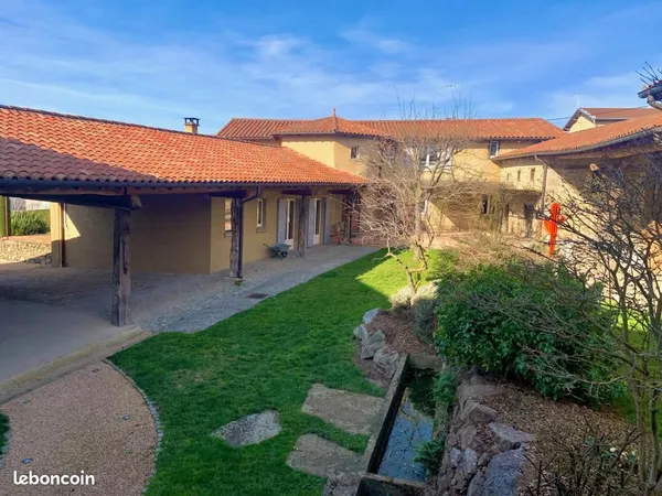 Ferme 7 pièces 242 m² 