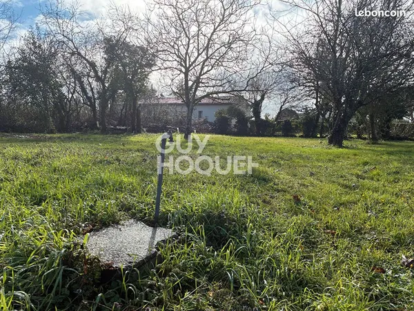 Terrain 441 m² LAUNAC 