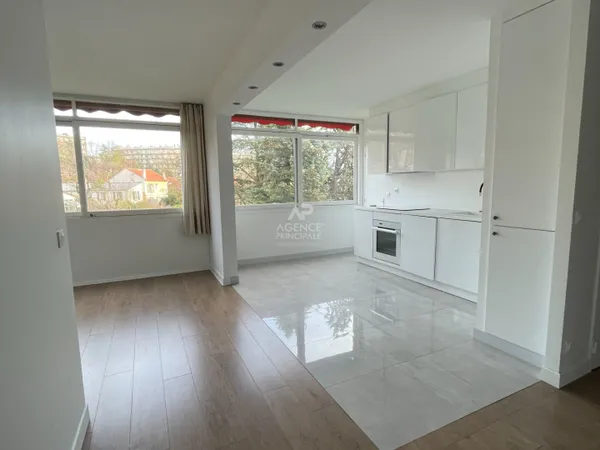 Appartement 2 pièces 55 m2 - SAINT GERMAIN EN LAYE 