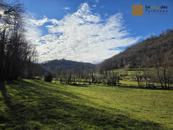 Terrain à bâtir de 2252 m² entre LOURDES et BAGNERES 