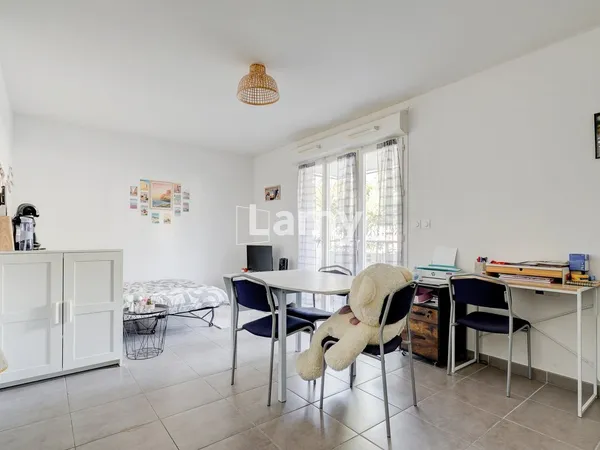 Saint Tronc Studio avec terrasse, parking et piscine 