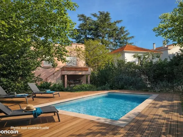 Villa 4 pièces 190 m² 