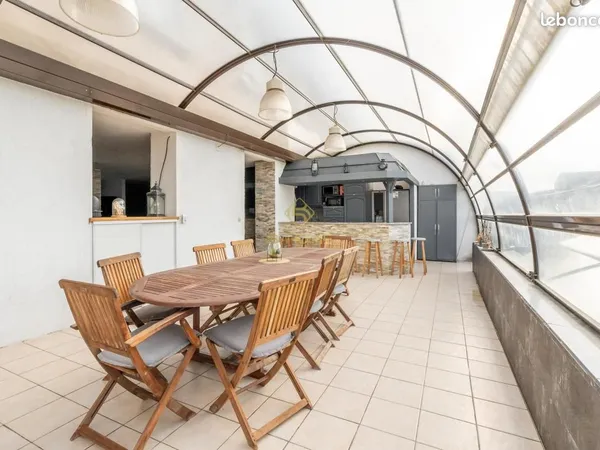 Maison 10 pièces 276 m² 