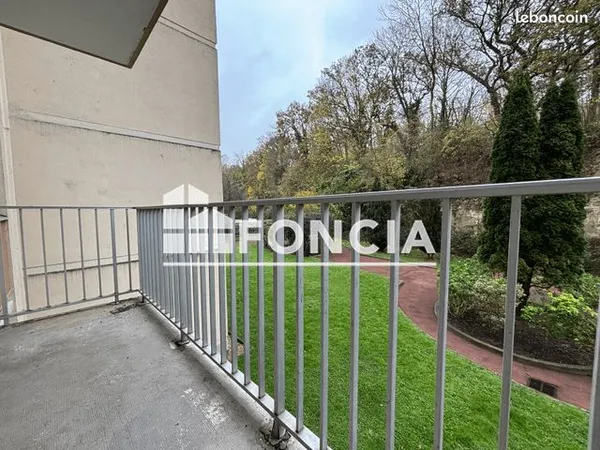 Appartement F3 avec balcon 