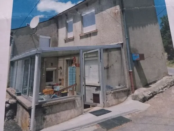Maison de village 90m2 et dépendances
