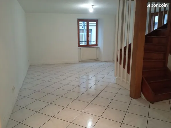Duplex rénové proche CV 