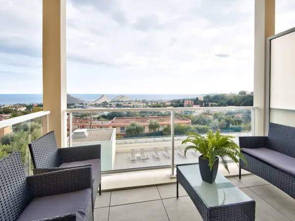VILLENEUVE-LOUBET - APPARTEMENT 2 PIECES DE 45M2 A VENDRE - RESIDENCE DE STANDING- ENTIEREMENT 