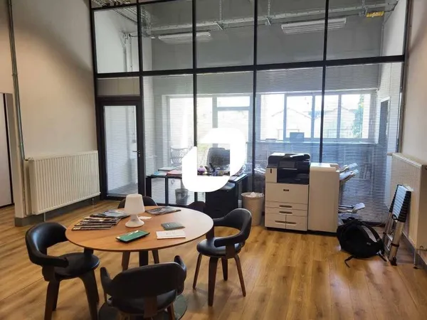 Bureaux 210 m² 
