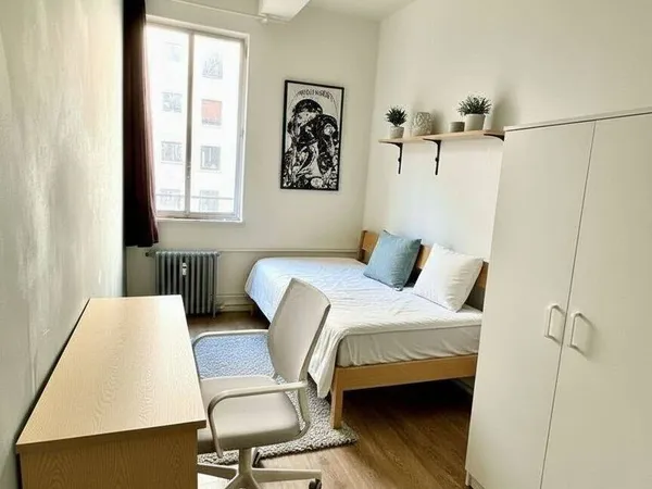 Studio 1 pièce 12 m² 