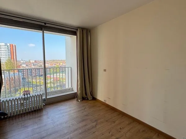 Appartement 1 pièce 98 m² 