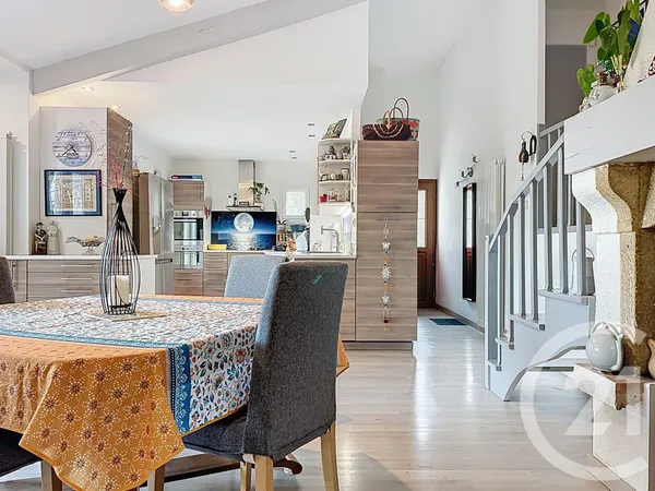 Maison 7 pièces 141 m² 