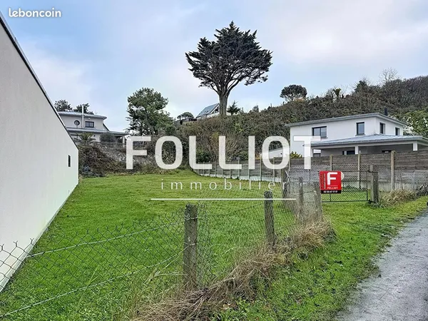 Terrain 580 m² AGON COUTAINVILLE 