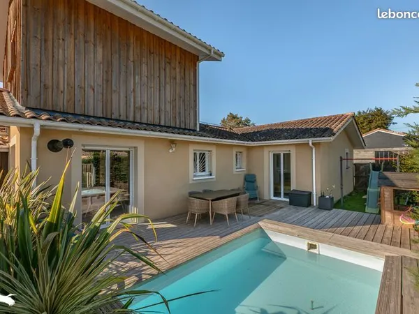 Maison 6 pièces 141 m² 