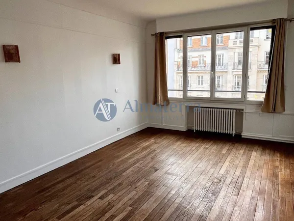 Appartement 1 pièce 33 m² 