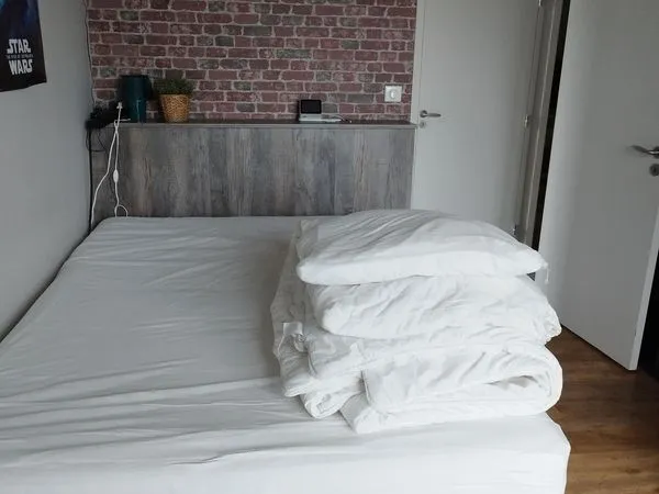 Chambre indépendante en bas de villa 