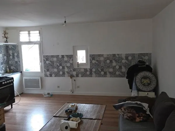 Appartement T2 55 m² centre Pernes, jardin partagé, libre de suite 