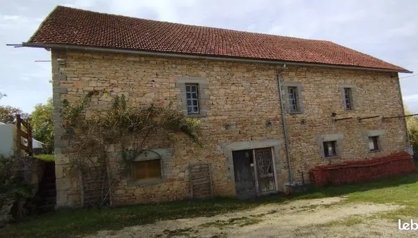 Maison 2 pièces 360 m² 