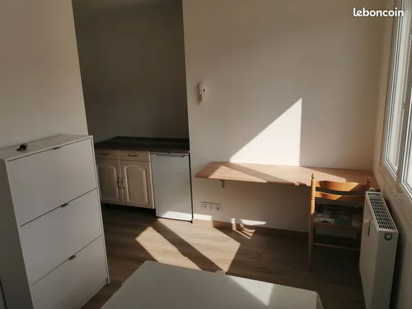 Location logement 1 pièce très calme avec WC/SDB 
