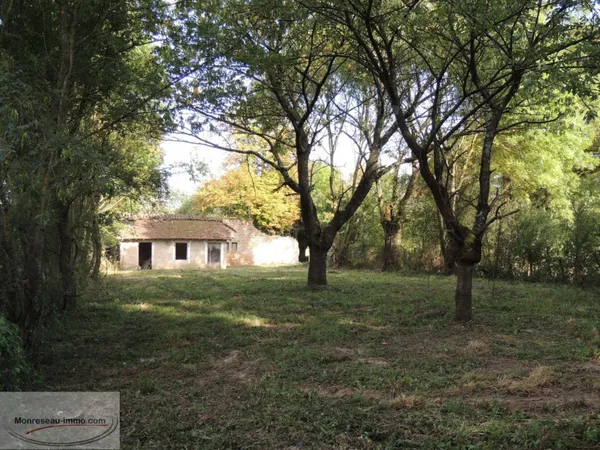 Terrain constructible 1895 m² 