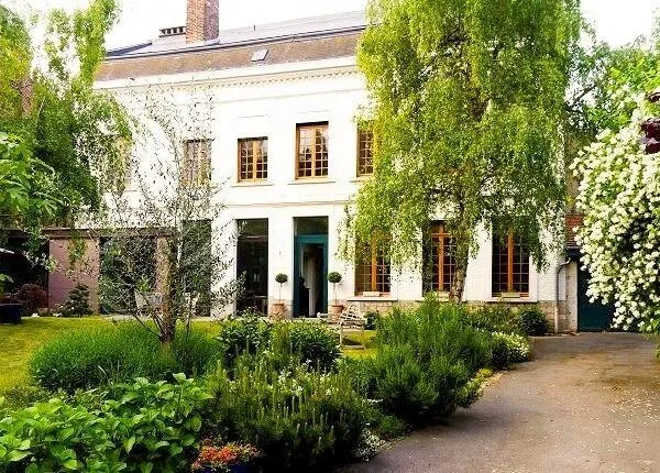 Maison 10 pièces 328 m² 