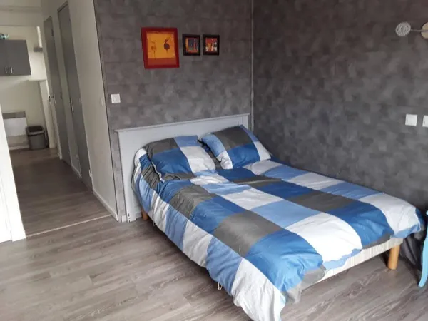 Studio 1 pièce 27 m² 