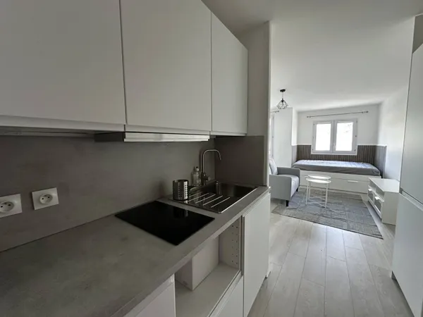 Studio 1 pièce 27 m² 