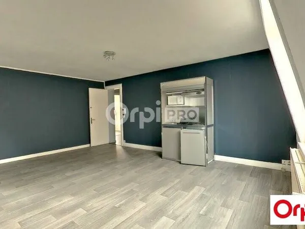 Bureau 66 m² 