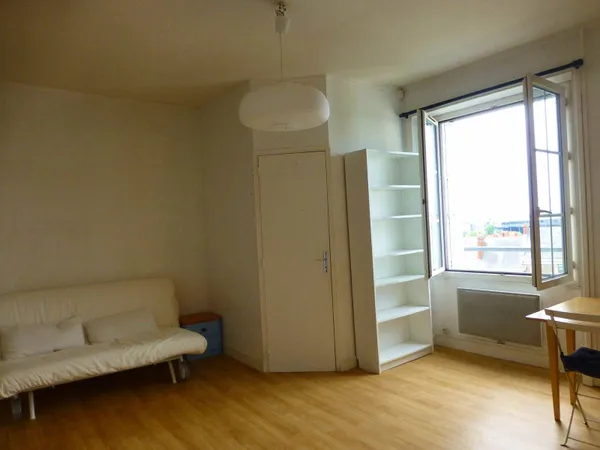 Loue Studio T1 bis meublé libre le 18 janvier 2026 