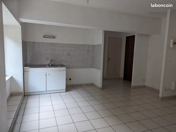 Loue T2 39m² Ascenseur Chauffage inclus 