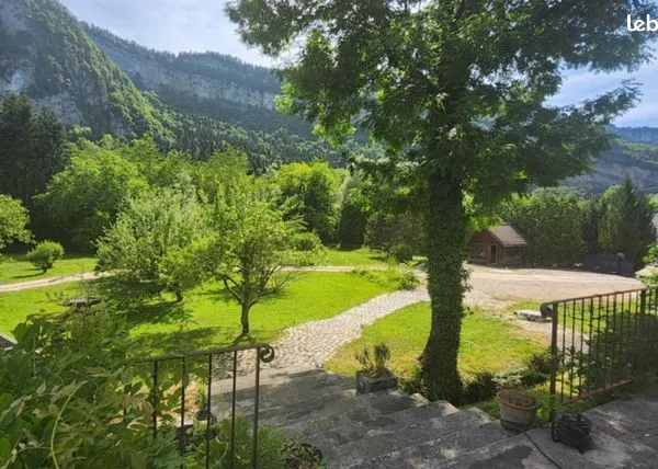 Maison 7 pièces 297 m² 