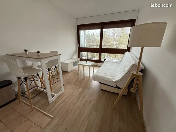 Studio 26 m2 avec grand balcon 