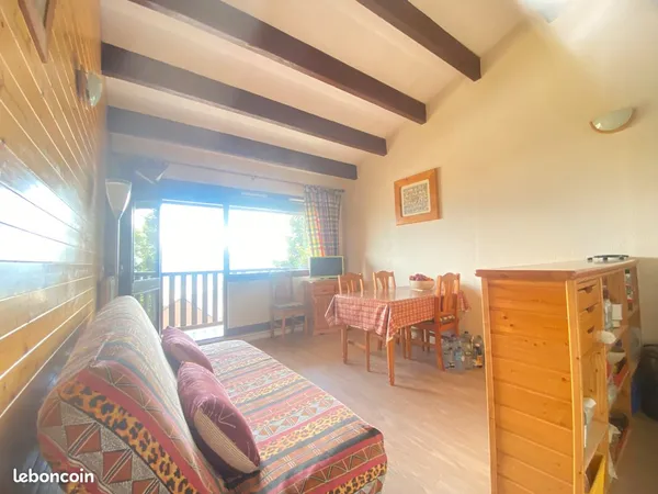 Charmant appartement en dernier étage avec vue panoramique 